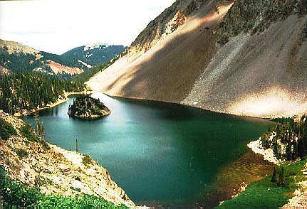 Lake Agnes from the south (Diamond Peaks in the distance)