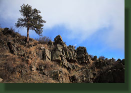 Interesting rocks along the Wells Gulch Trail